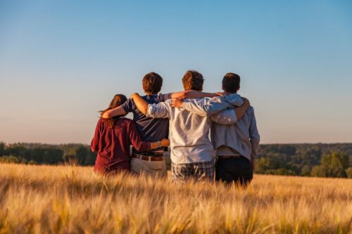 young-people-3575167_1920 young-people-3575167_1920